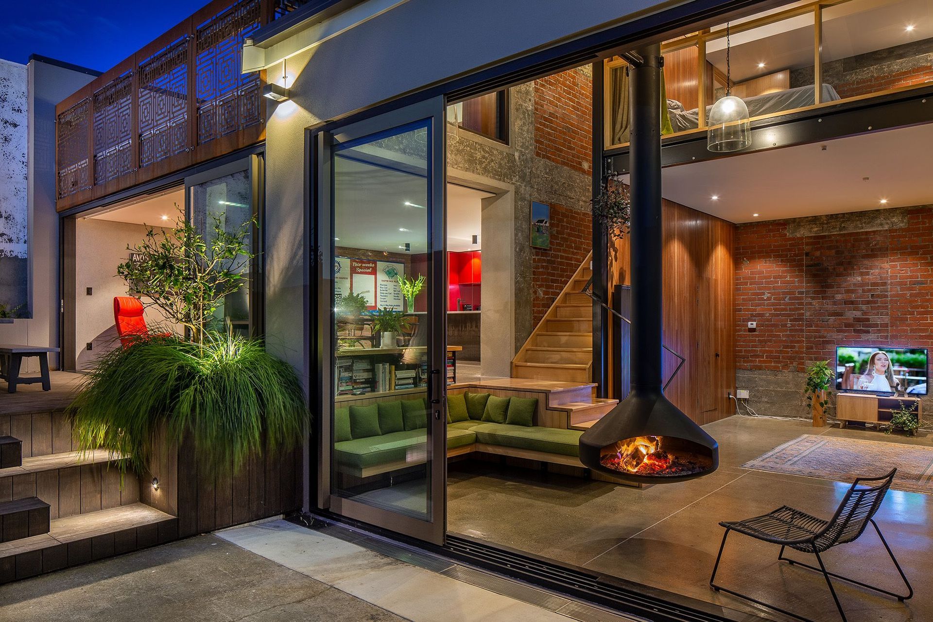 Carbonic Ice Apartment