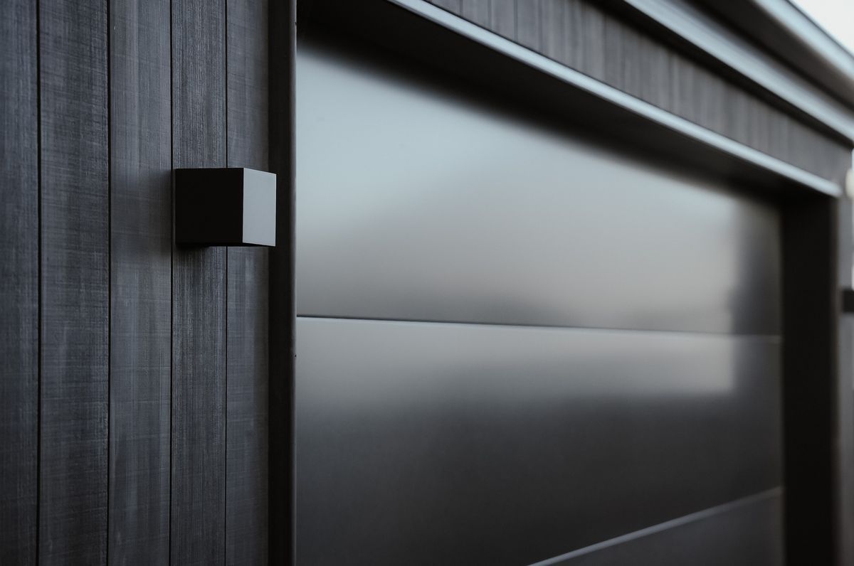 Halswell Project 01 | Smooth Flat Panel Sectional Door