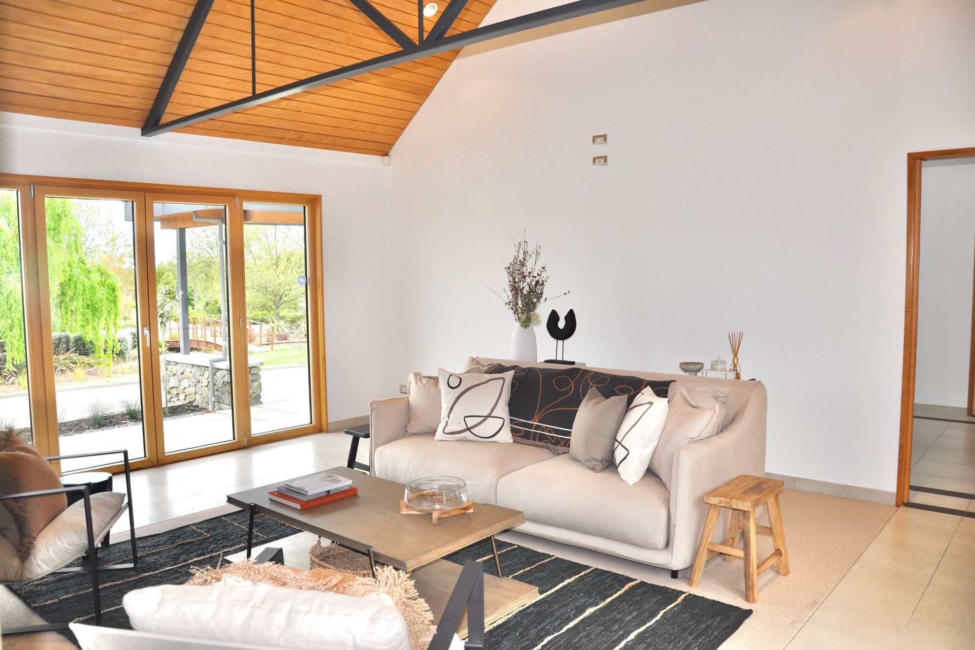 Home Staging, Colour Consult and Interior Design - Dry Hills Rise