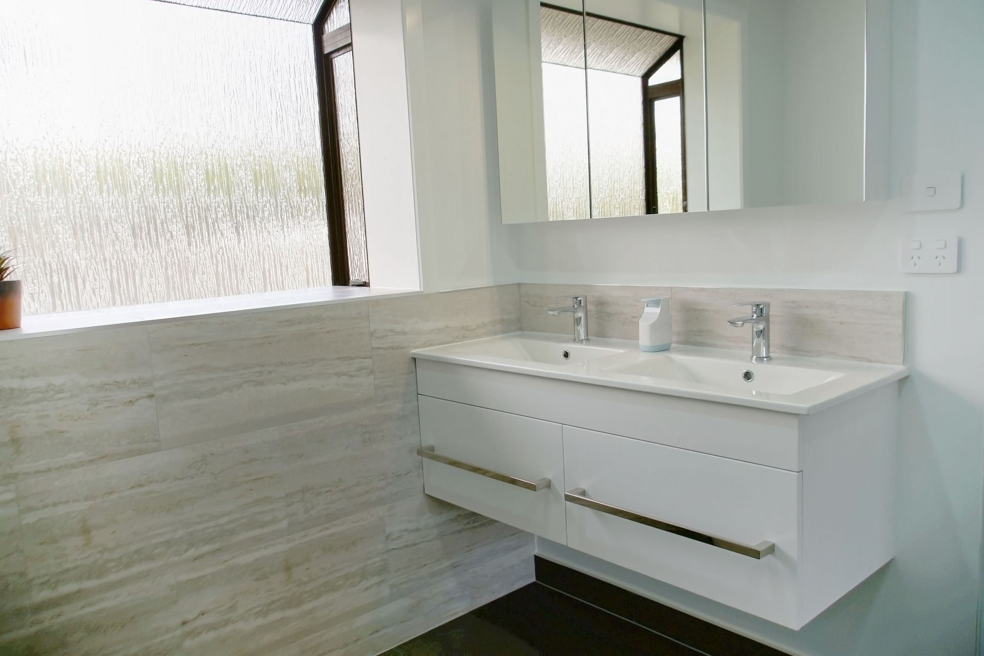 Low Maintenance Kitchen and Bathroom renovation in Auckland