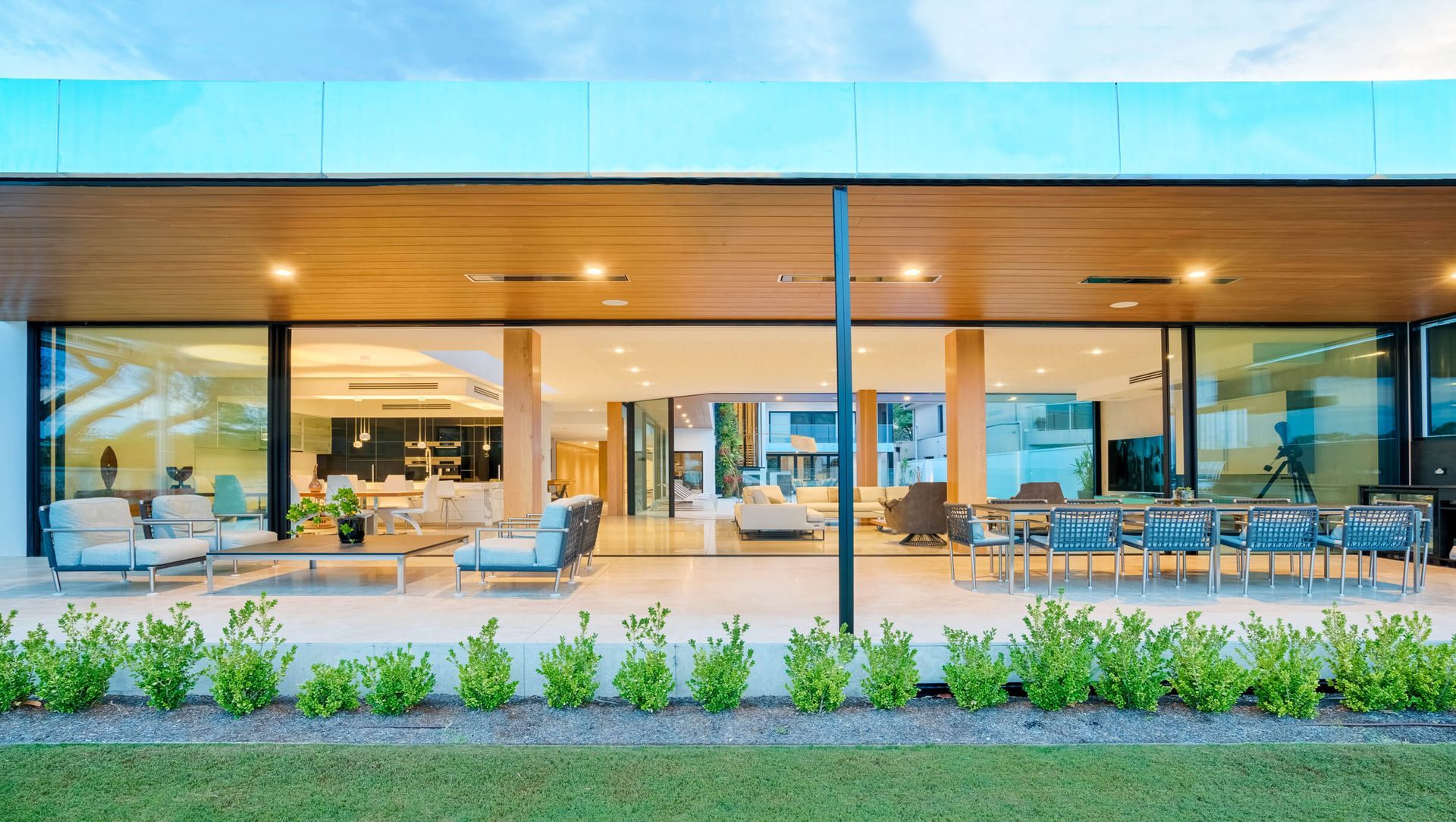 Sylvania Waters 01 banner