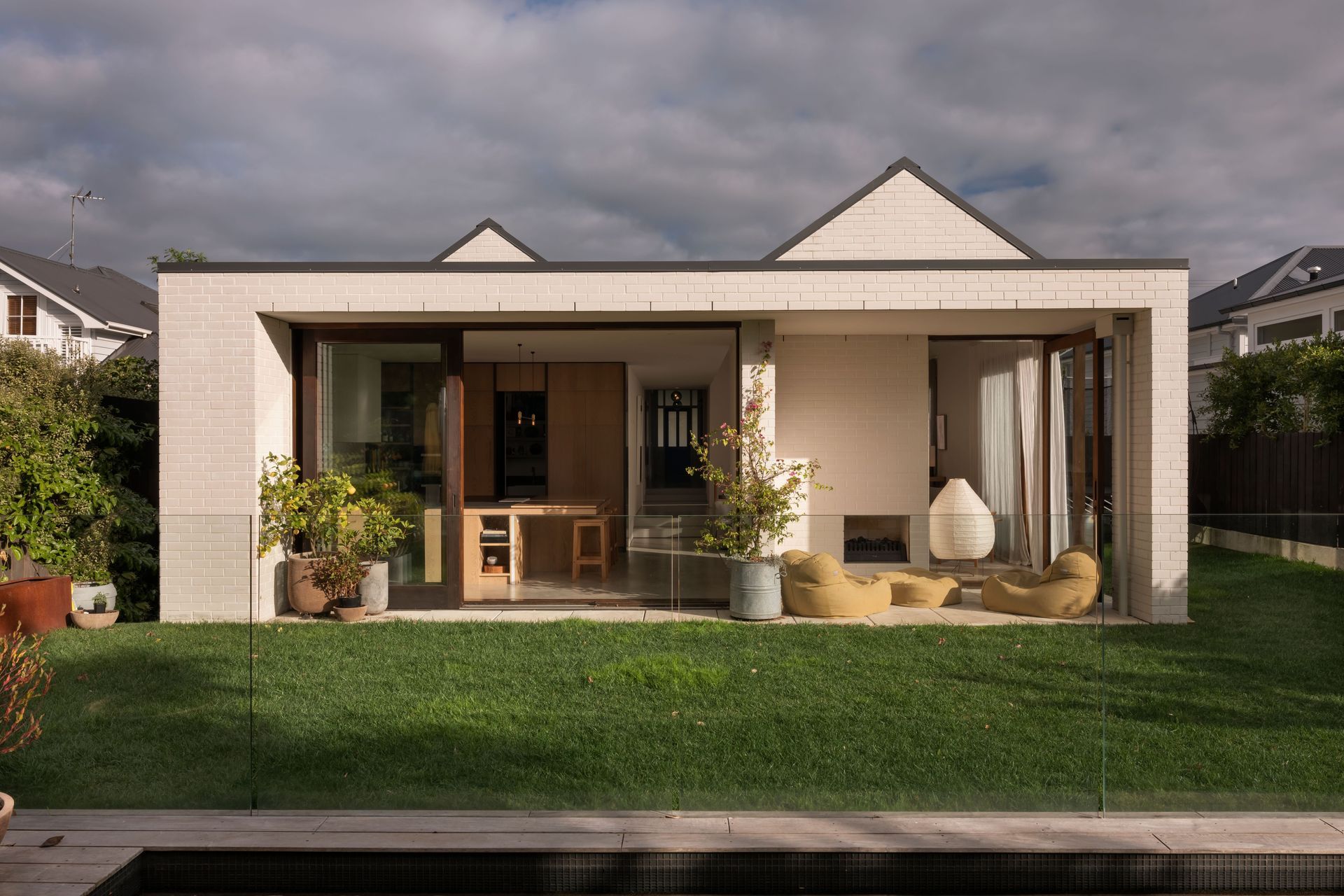 Photo by Sam Hartnett