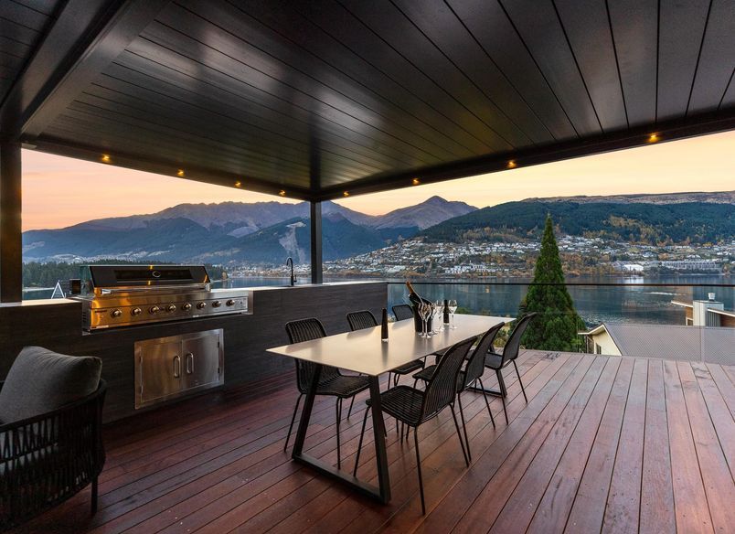 Year-Round Outdoor Spaces and Viewing Pleasure