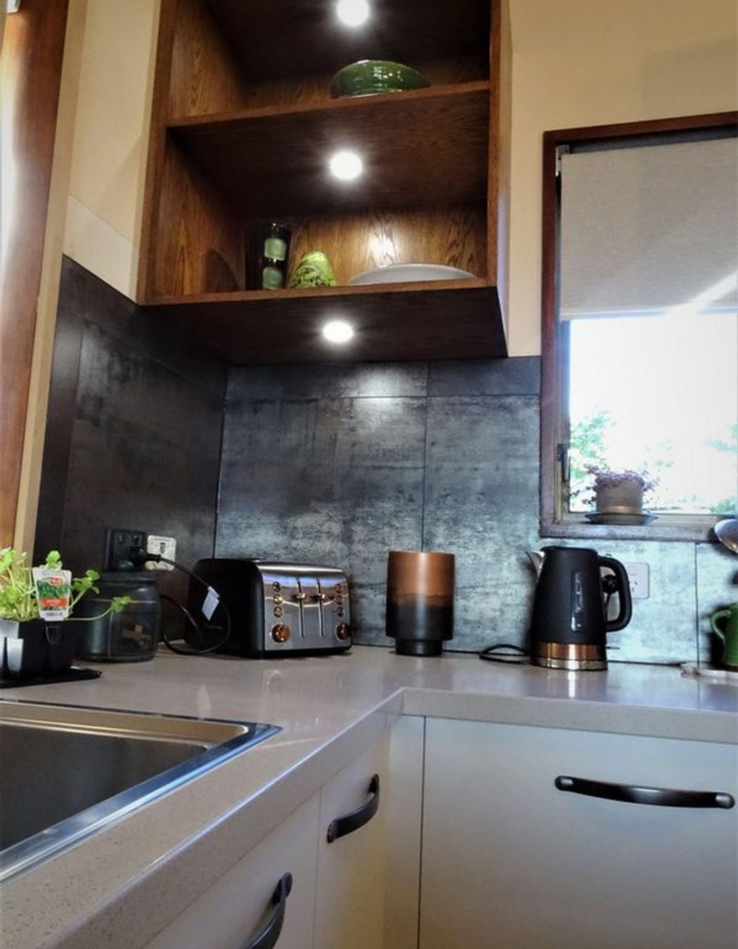 Detail of Caesarstone Nordic Loft benchtop