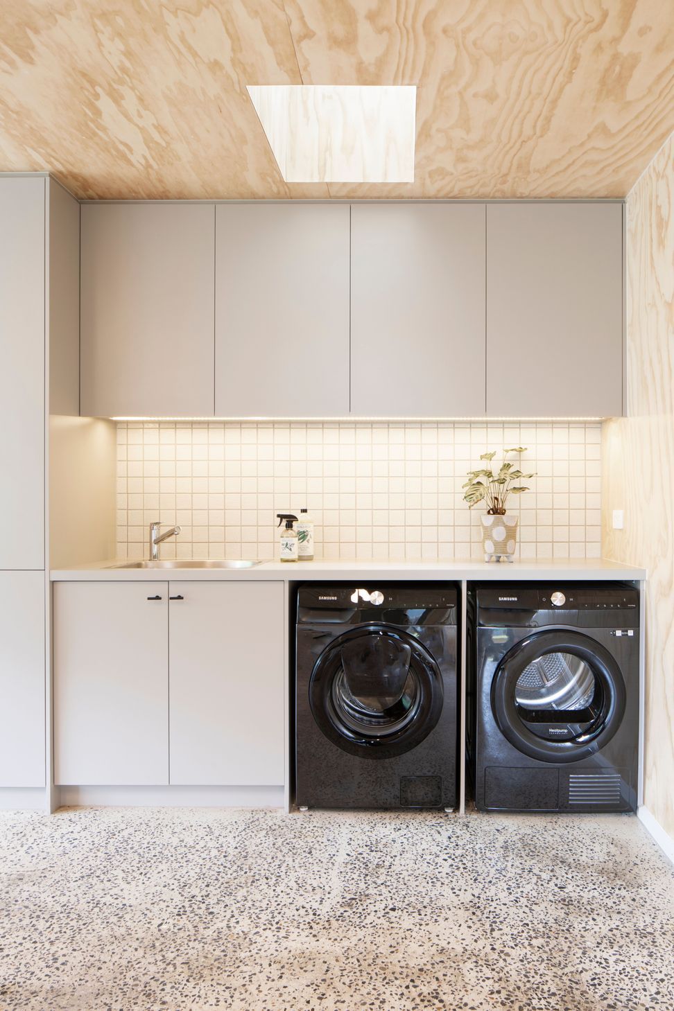 Clifton Hill Studio & Laundry Addition