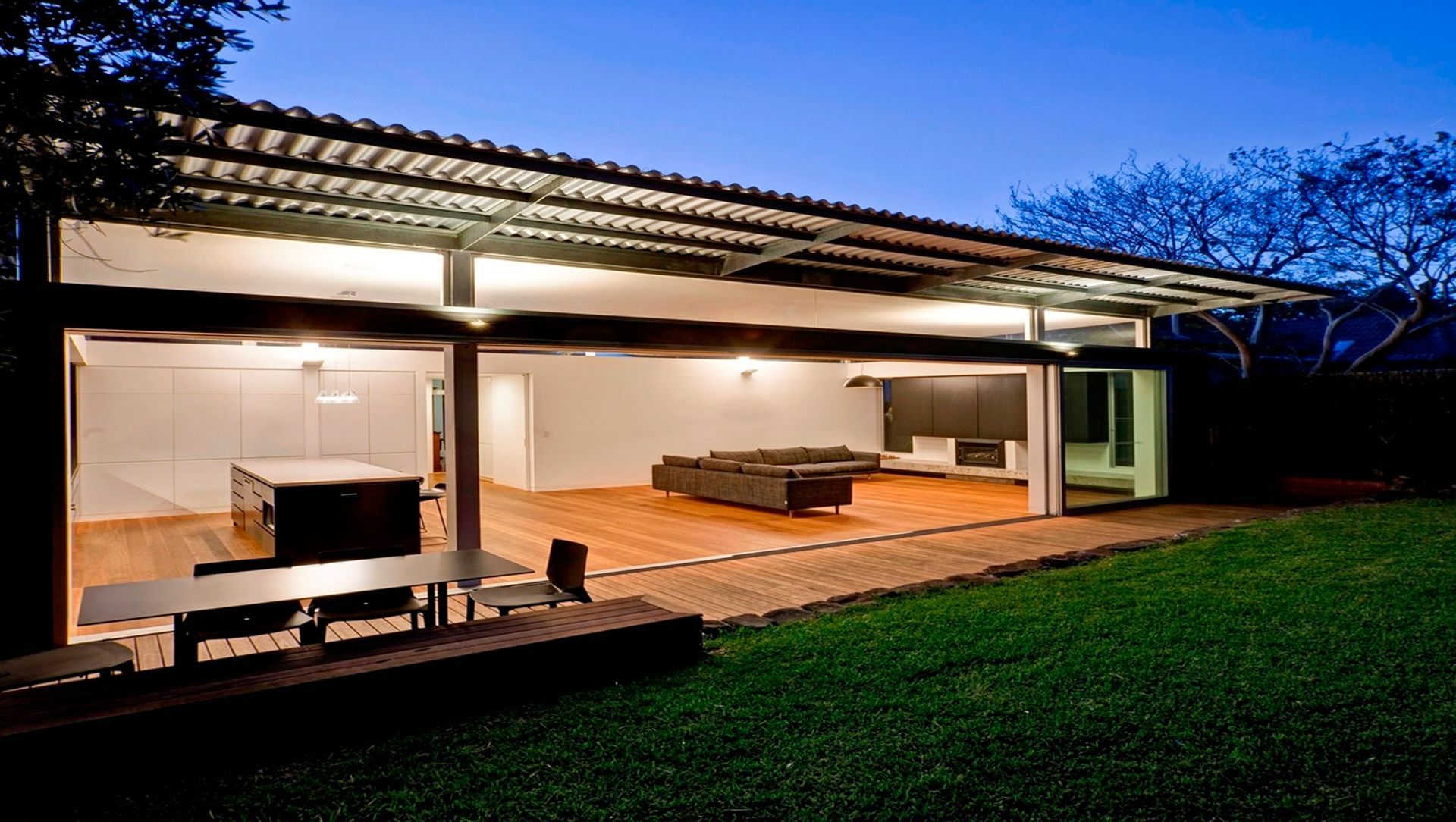 Front & Back House banner