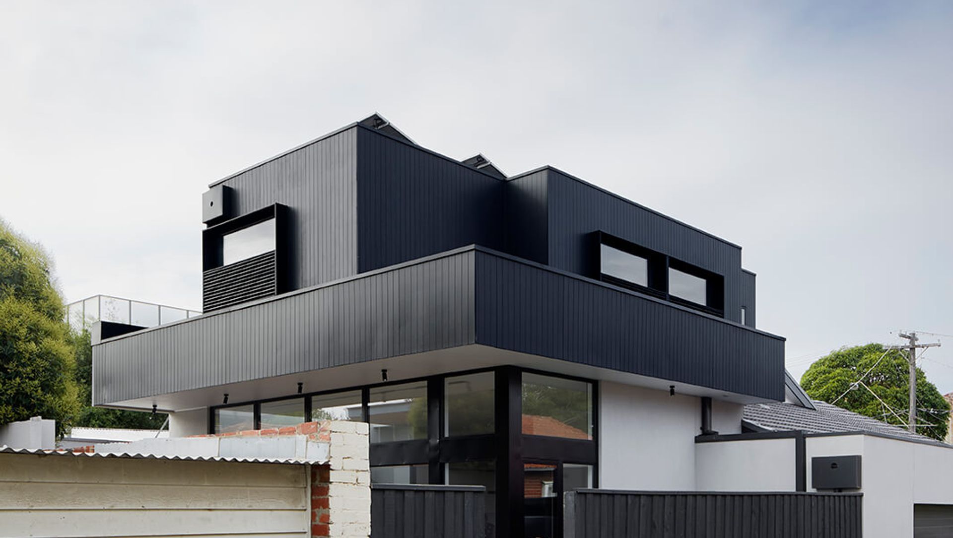 Elwood Duplex banner