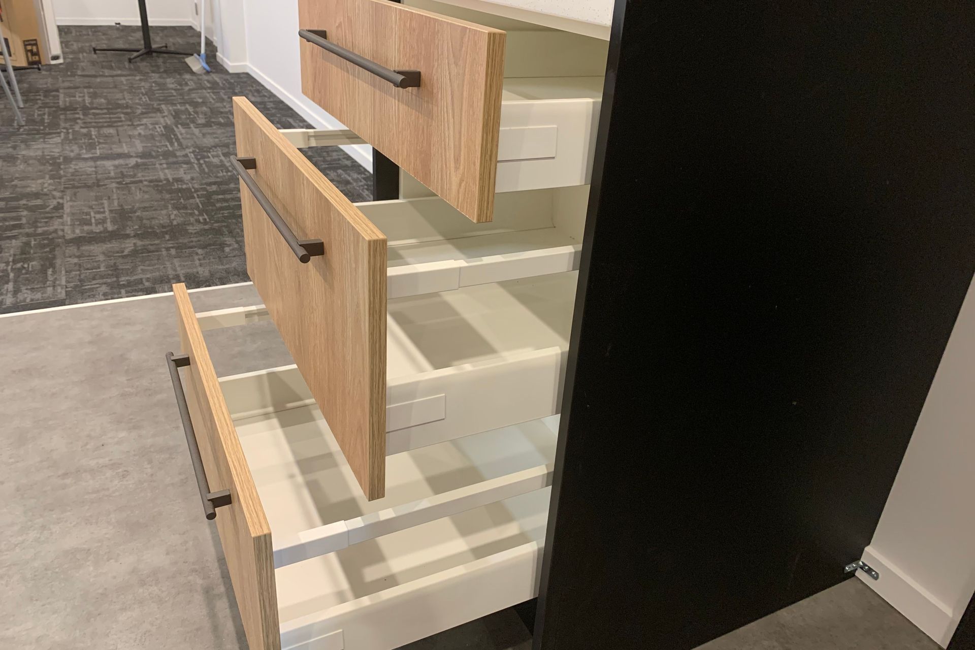 Fit Wellsford Kitchen - Harn Ritma Soft Close Drawers - Many Models - Also Available in Umbra Grey and with Round Railings