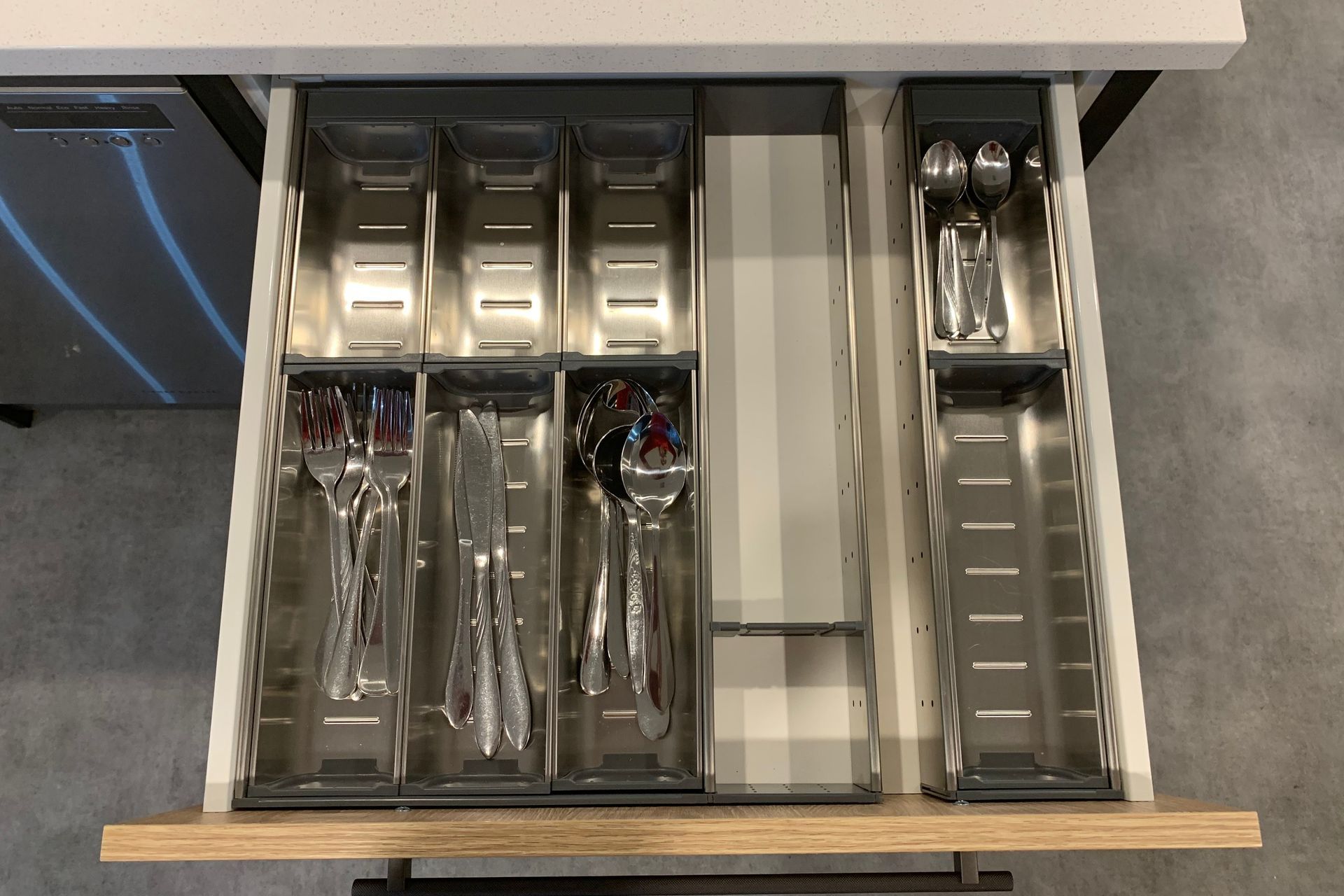 Fit Wellsford Kitchen - Impala Inoxa Cutlery Trays 2