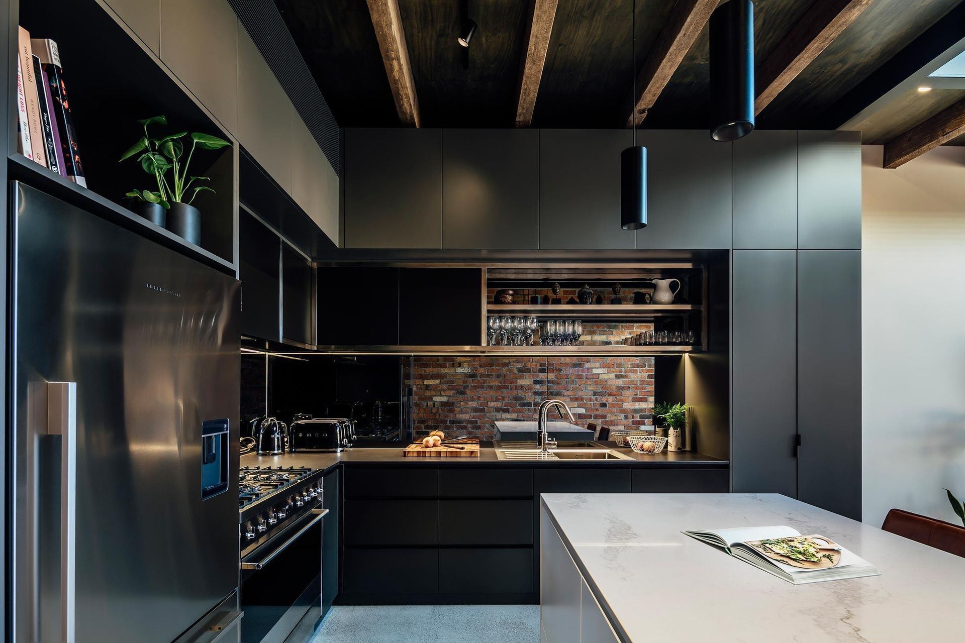 Reverse Tree Change House