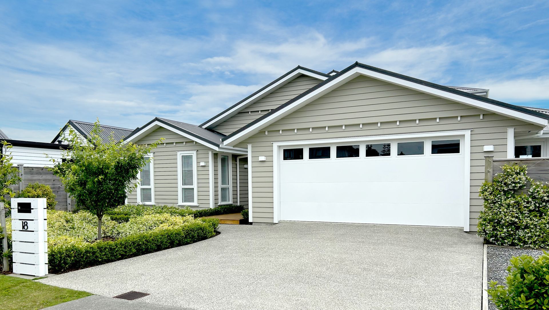 Flatline | New Zealand banner