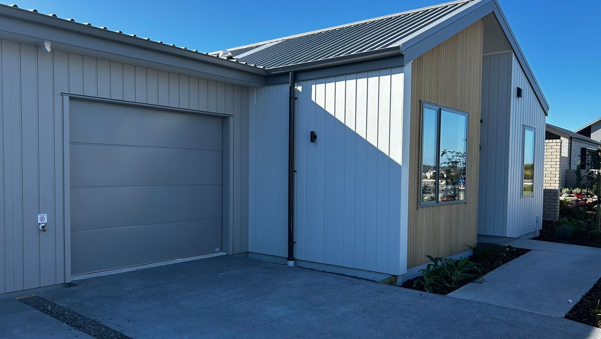 Contemporary Living | Colorsteel® banner