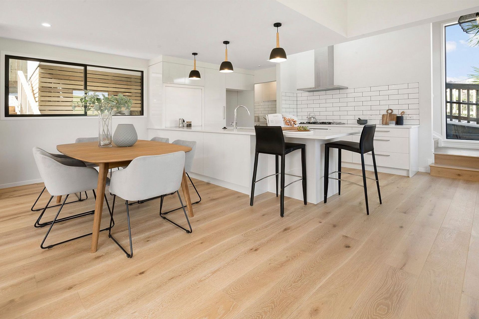 Apirana Ave, Glen Innes