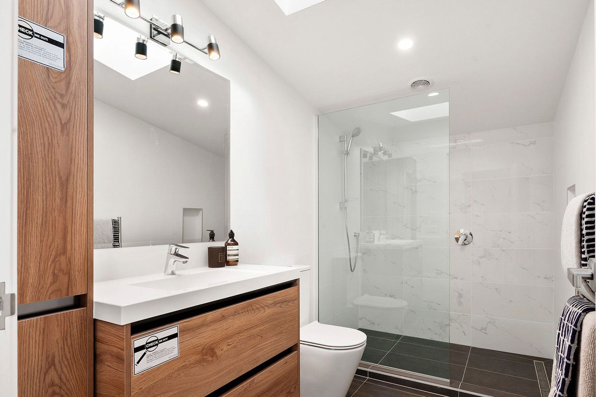 Apirana Ave, Glen Innes