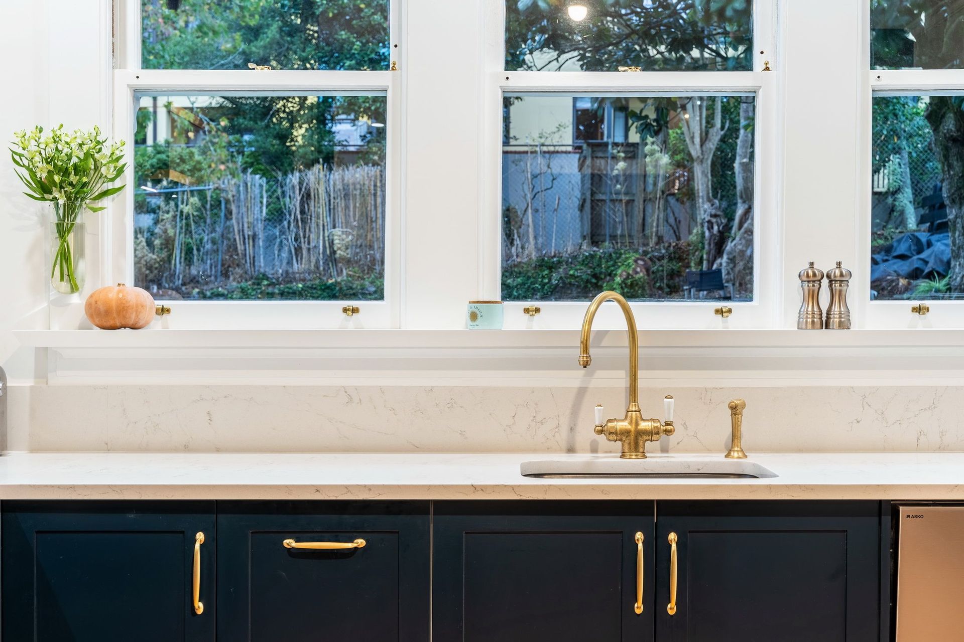 Custom made kitchens by KMD Kitchens