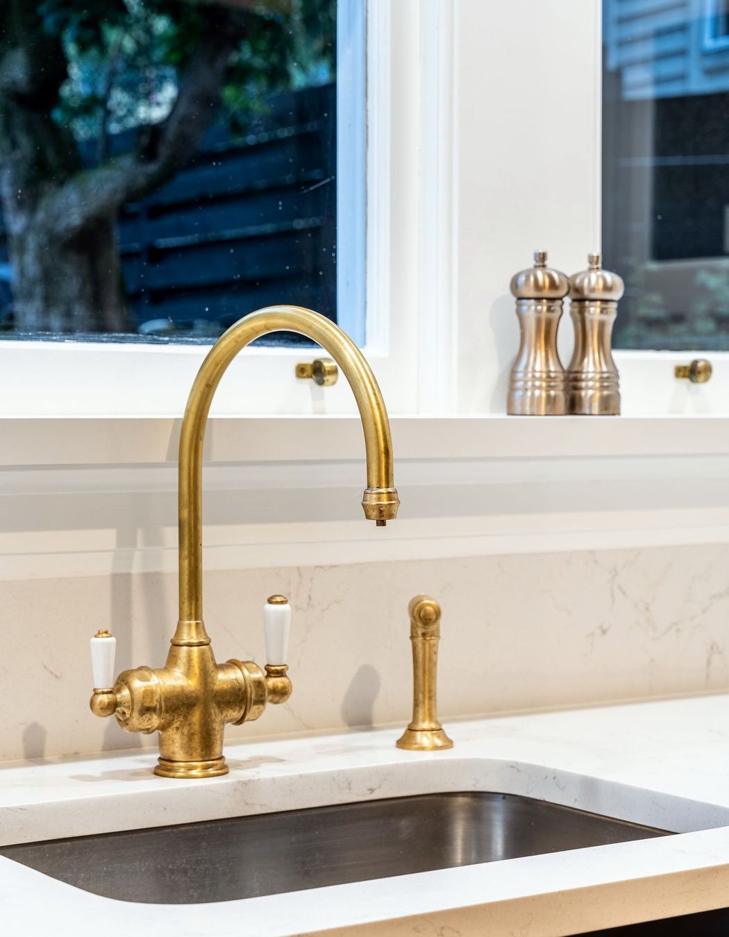 Custrom made kitchen by KMD Kitchens