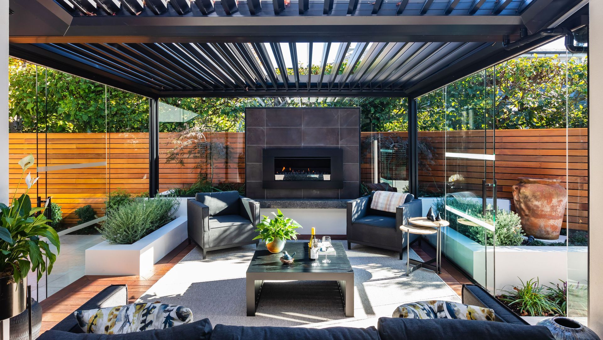 Helmores Haven banner