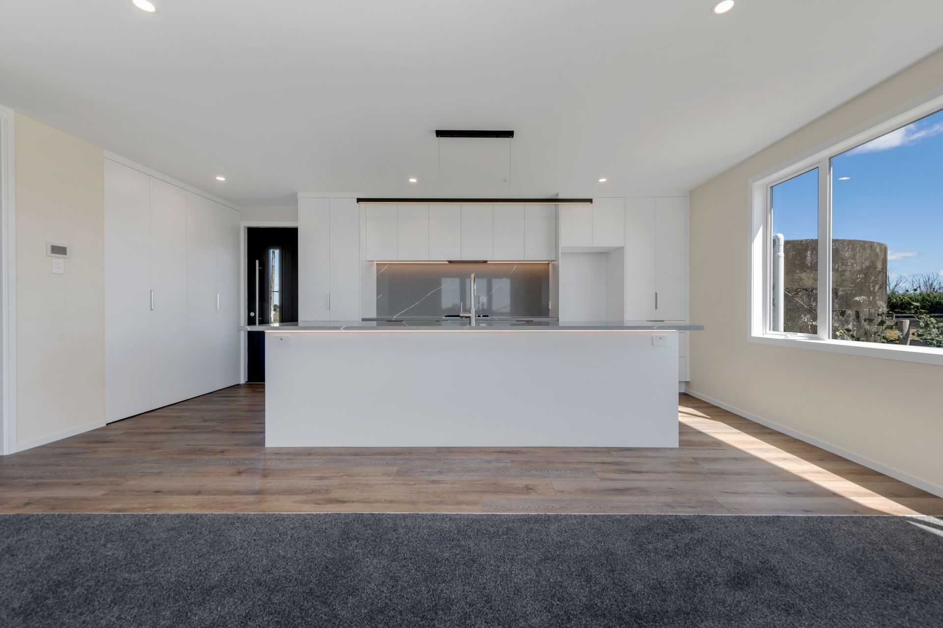 Your eyes rest here and stay awhile.