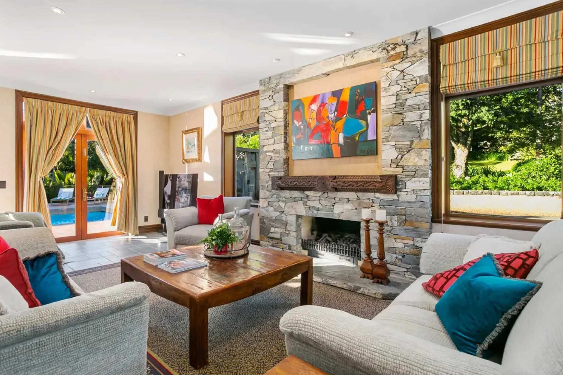 Huia Road, Titirangi