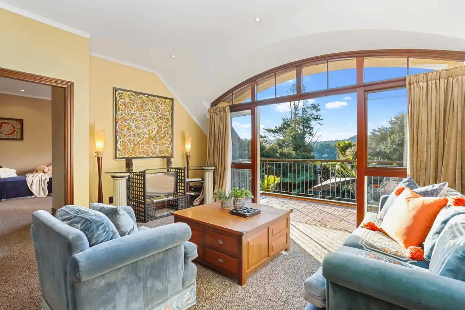 Huia Road, Titirangi