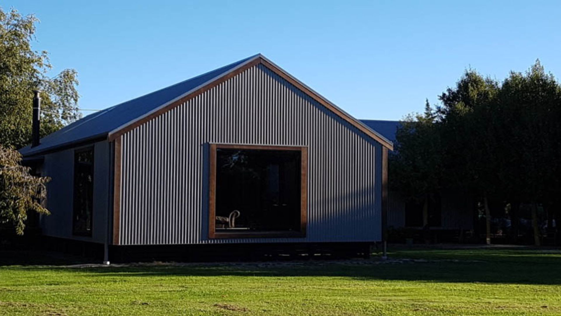 Hunting Guides House banner