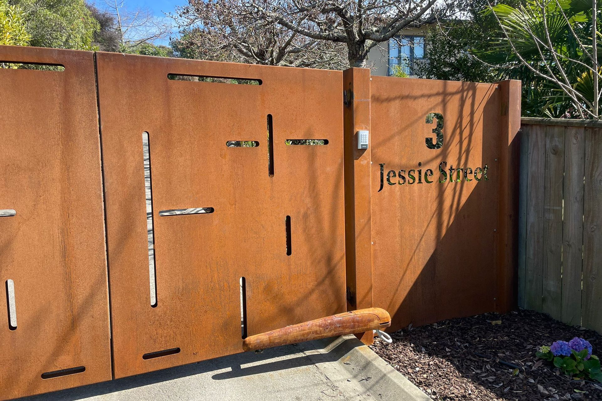 Mapua Corten Steel Gate