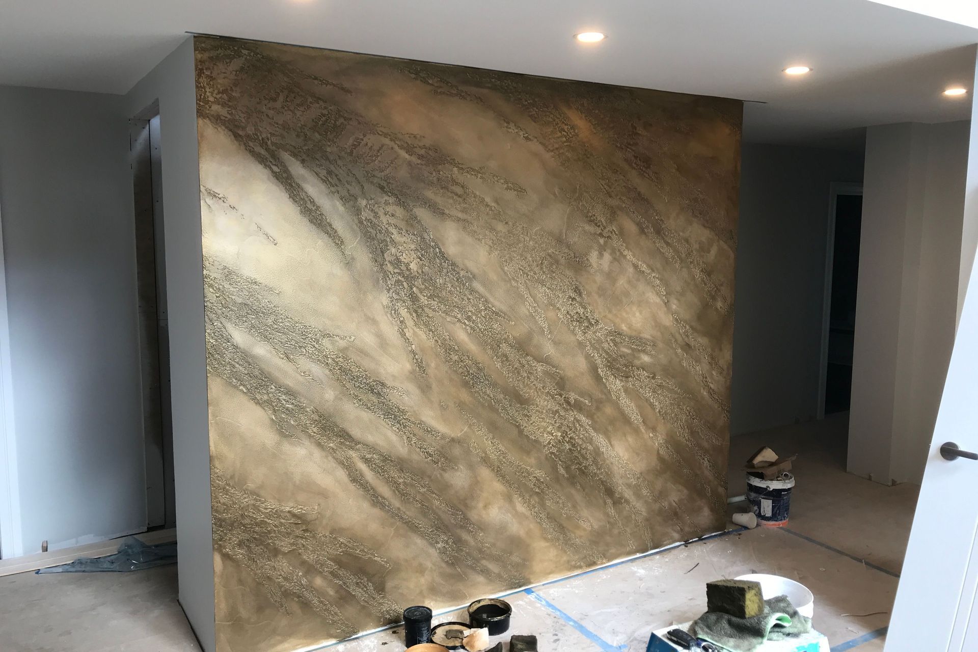 Feature wall, Golden split stone - Venetian plaster