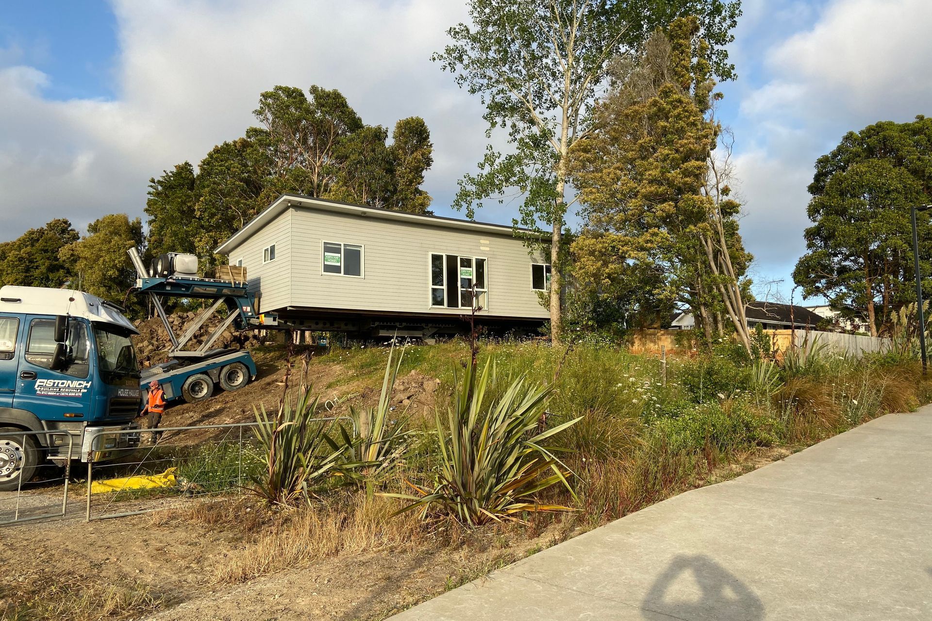 Saint Johns – Relocation of House and Garage