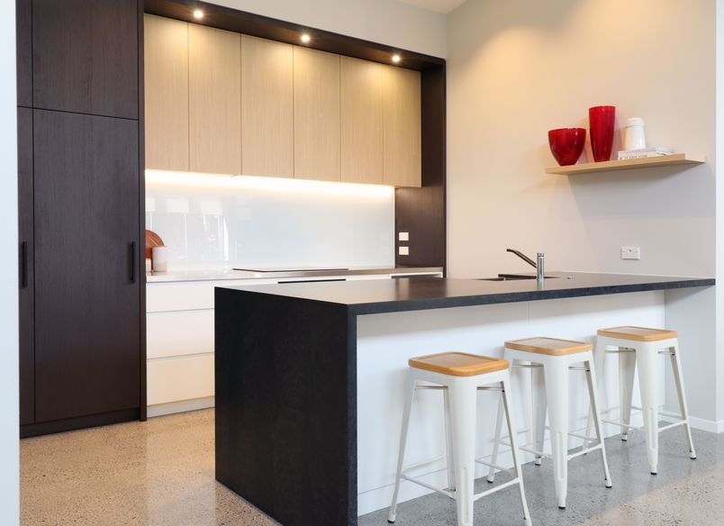 From G-Shape to Great: A Modern Kitchen Transformation with Sleek Elegance