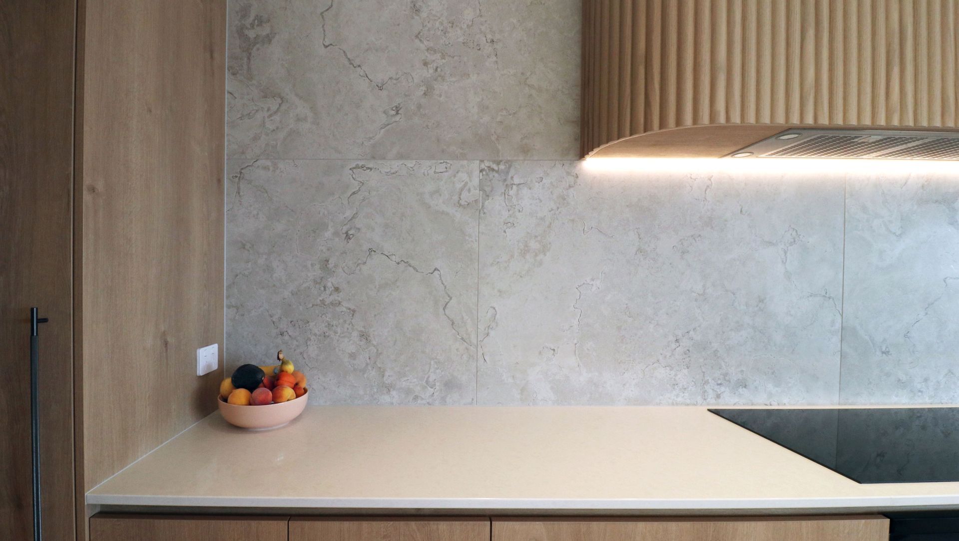 Light-Filled Family Kitchen: Timeless Elegance & Functionality banner