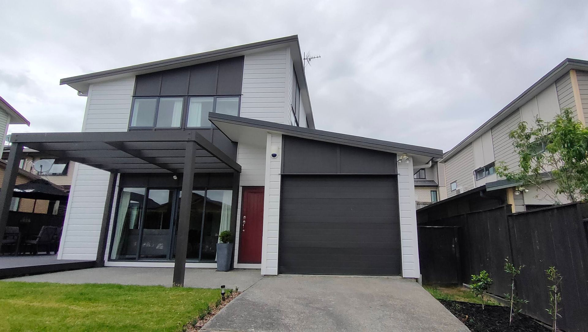 Flatbush Exterior banner