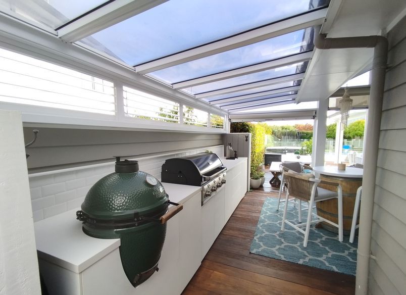 Flat Rectangle Canopy With Ziptrak® Outdoor Blinds And Fixed Louvre Panels In Karaka