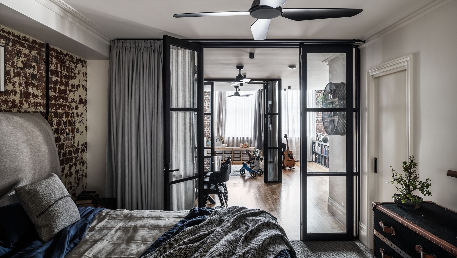 Melbourne Warehouse banner