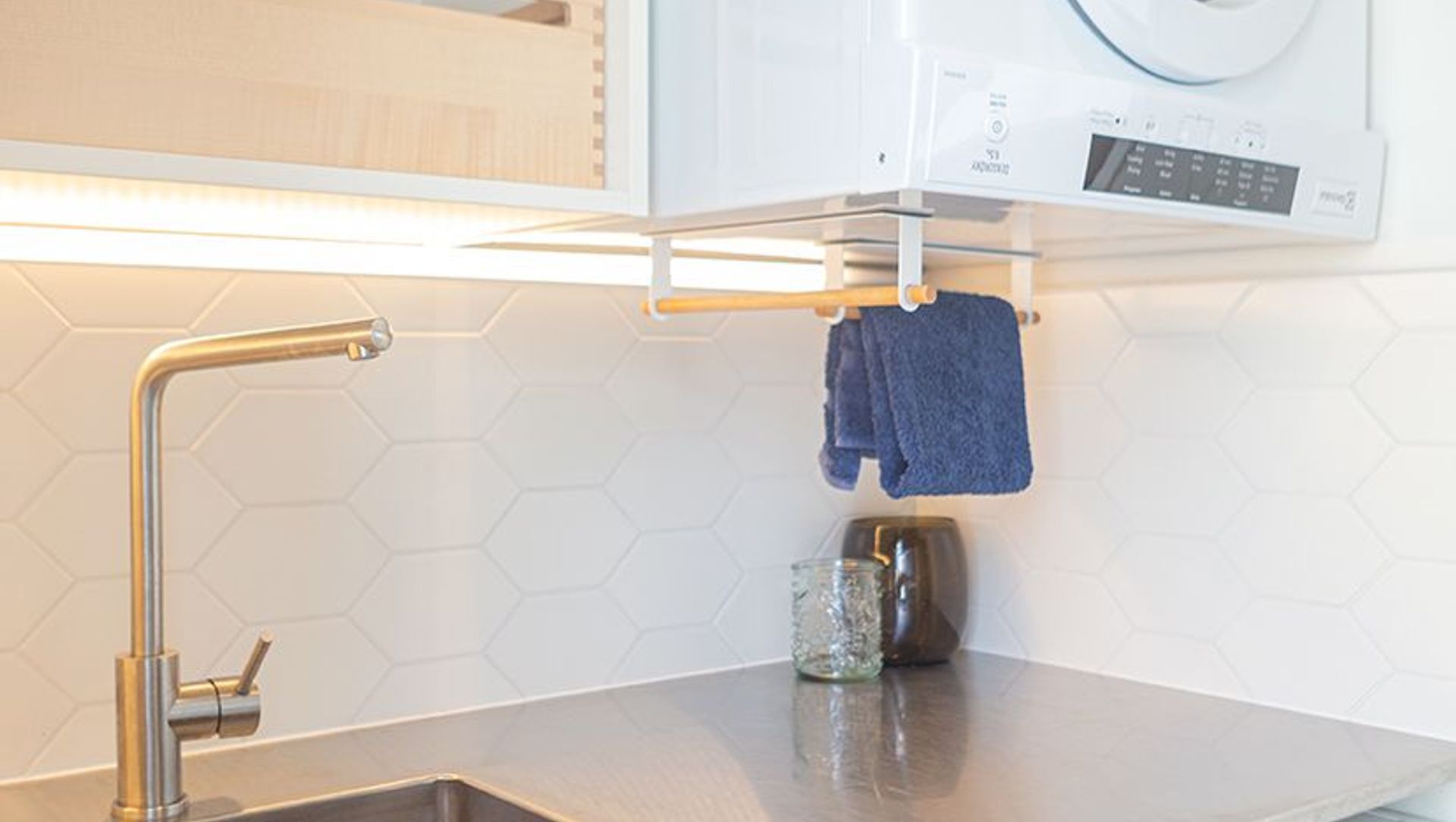 Space efficient Laundry banner