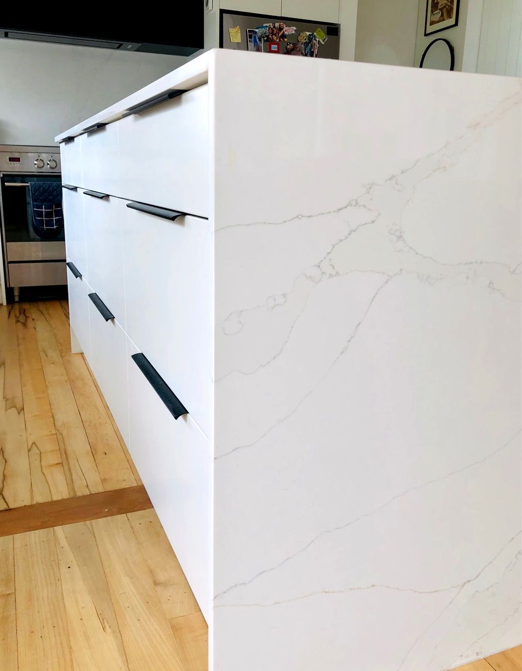 LIZZIE K &amp; CO - Close up of island waterfall end