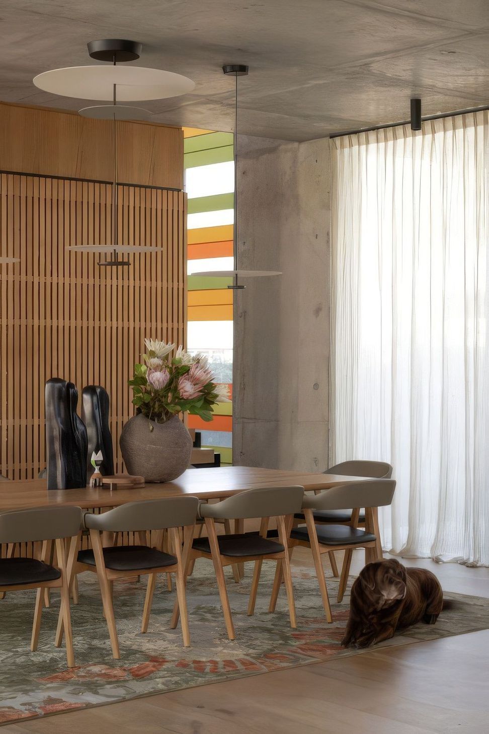 Lantern-House-Dining-with-Glass-Feature-511x767-upscaled-by-Replicate.jpg