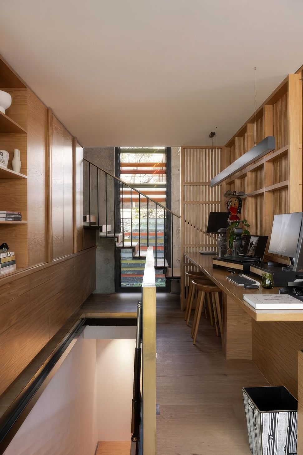 Lantern-House-Office-511x767-upscaled-by-Replicate.jpg