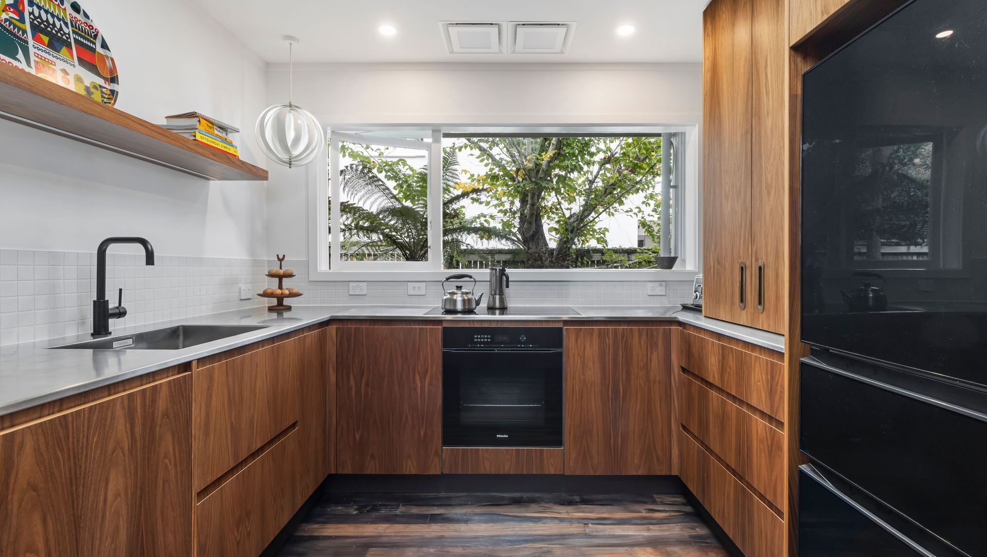 Stoneyroyd Gardens, Remuera banner