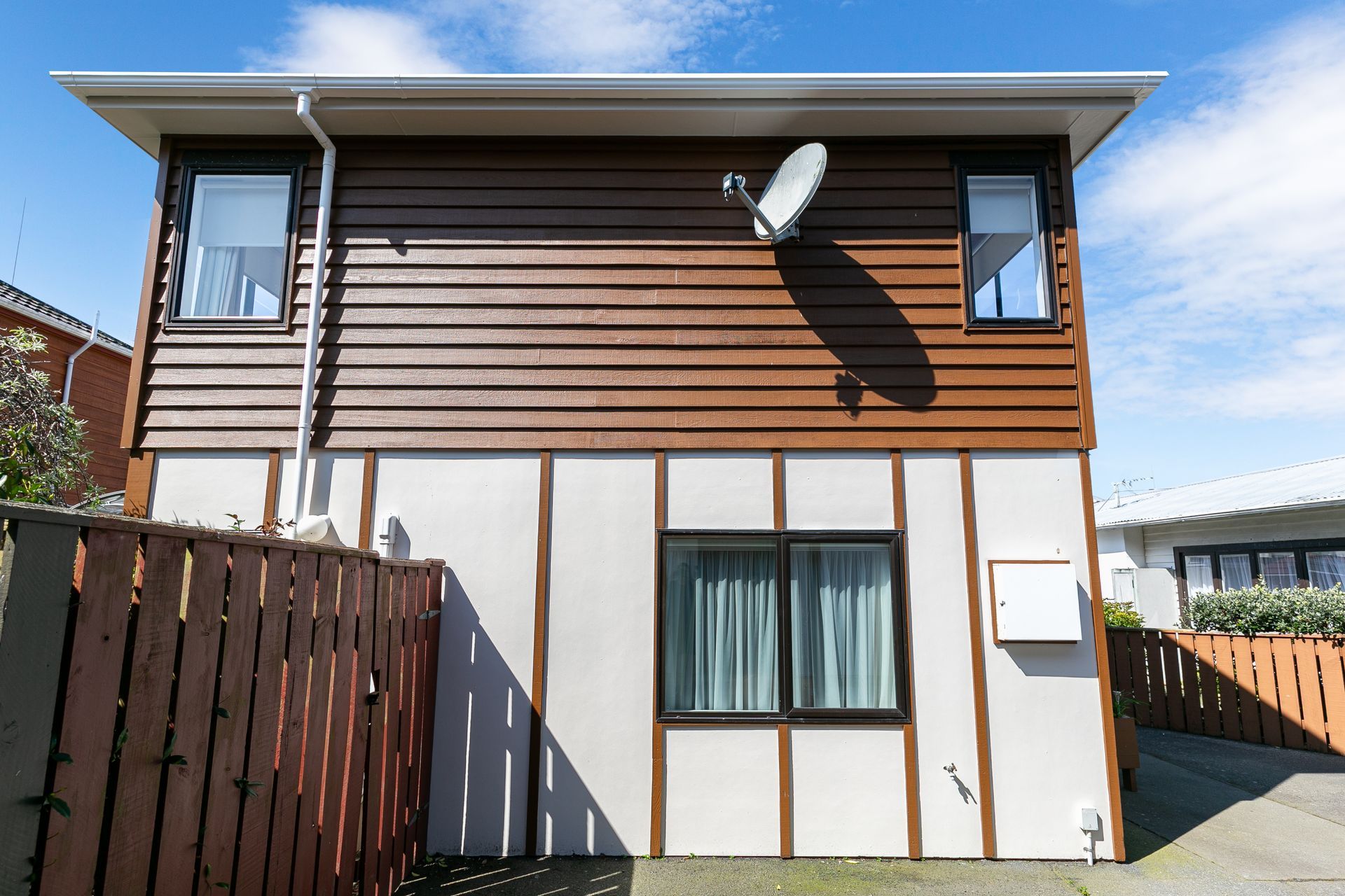 Colours Resene Brown Bramle in Lumbersider, Half Sandspit Brown - Lumbersider