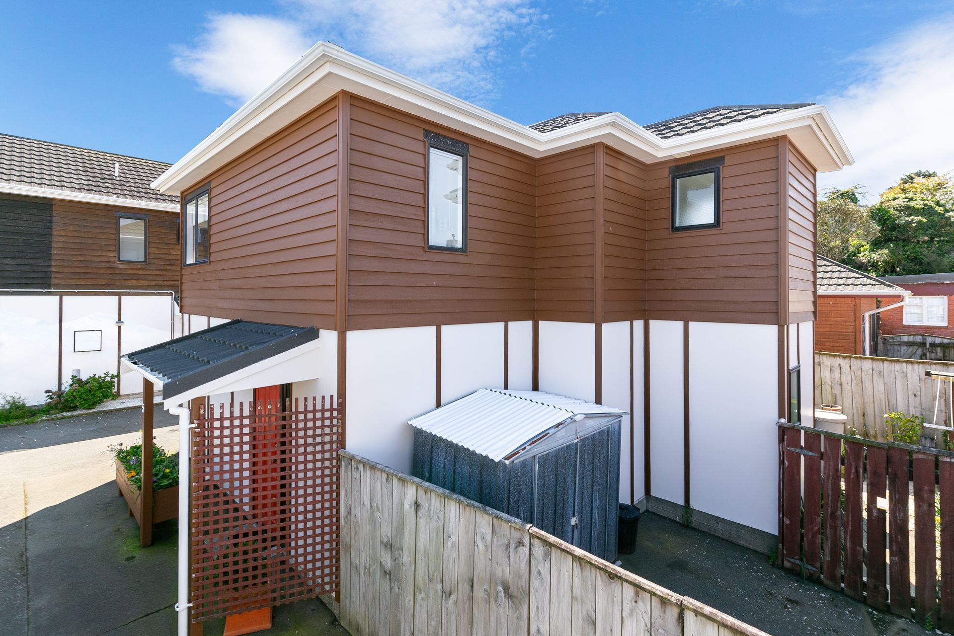 Front door colour - Resene Bonfire - Lustacryl