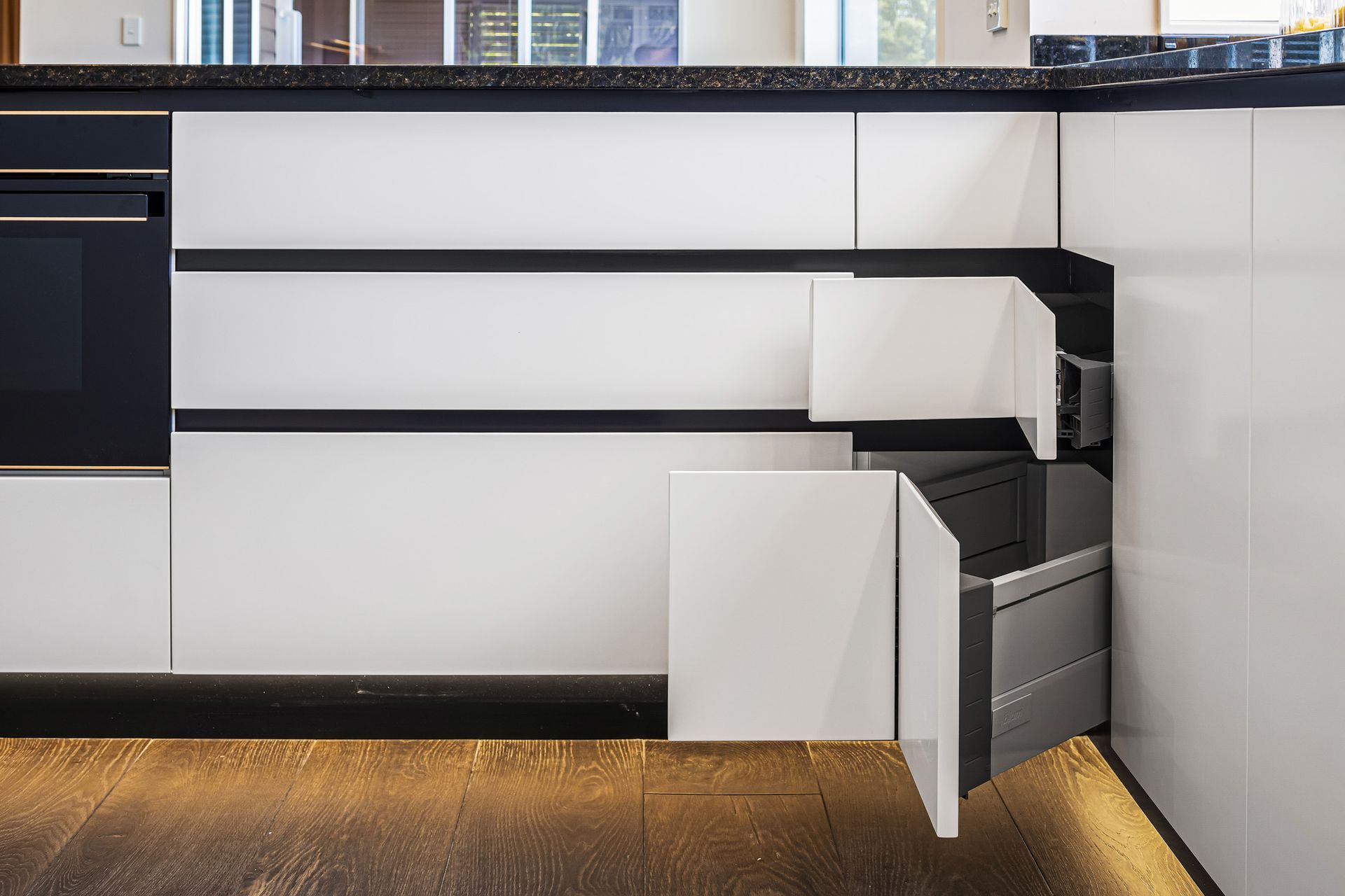 Blum Tandembox Antaro Space Corner, with shark nose handle detail