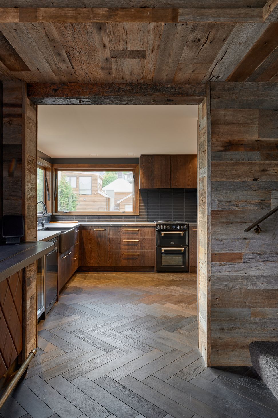 VidaSpace Timber Flooring and Walls
