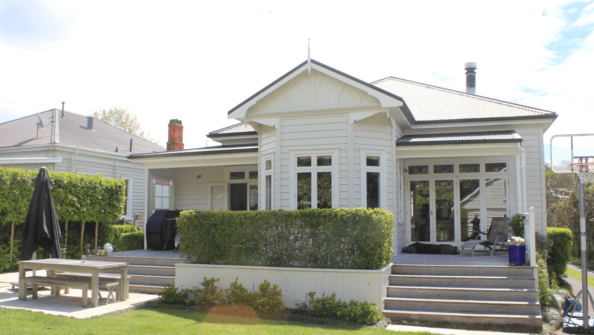 Devonport Villa banner