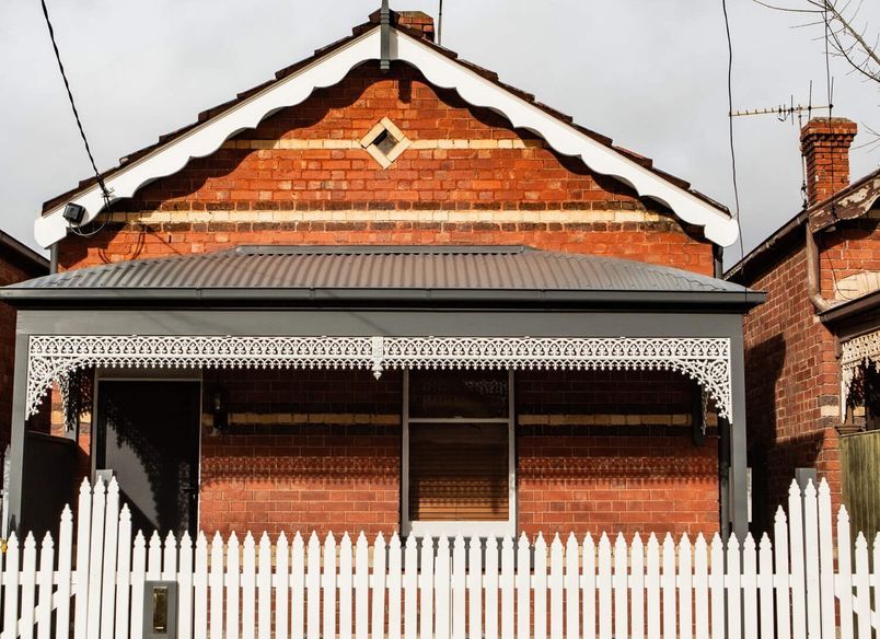 Newton Parade, Moonee Ponds