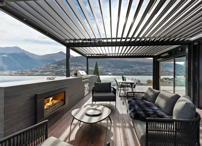 Year-Round Outdoor Spaces and Viewing Pleasure