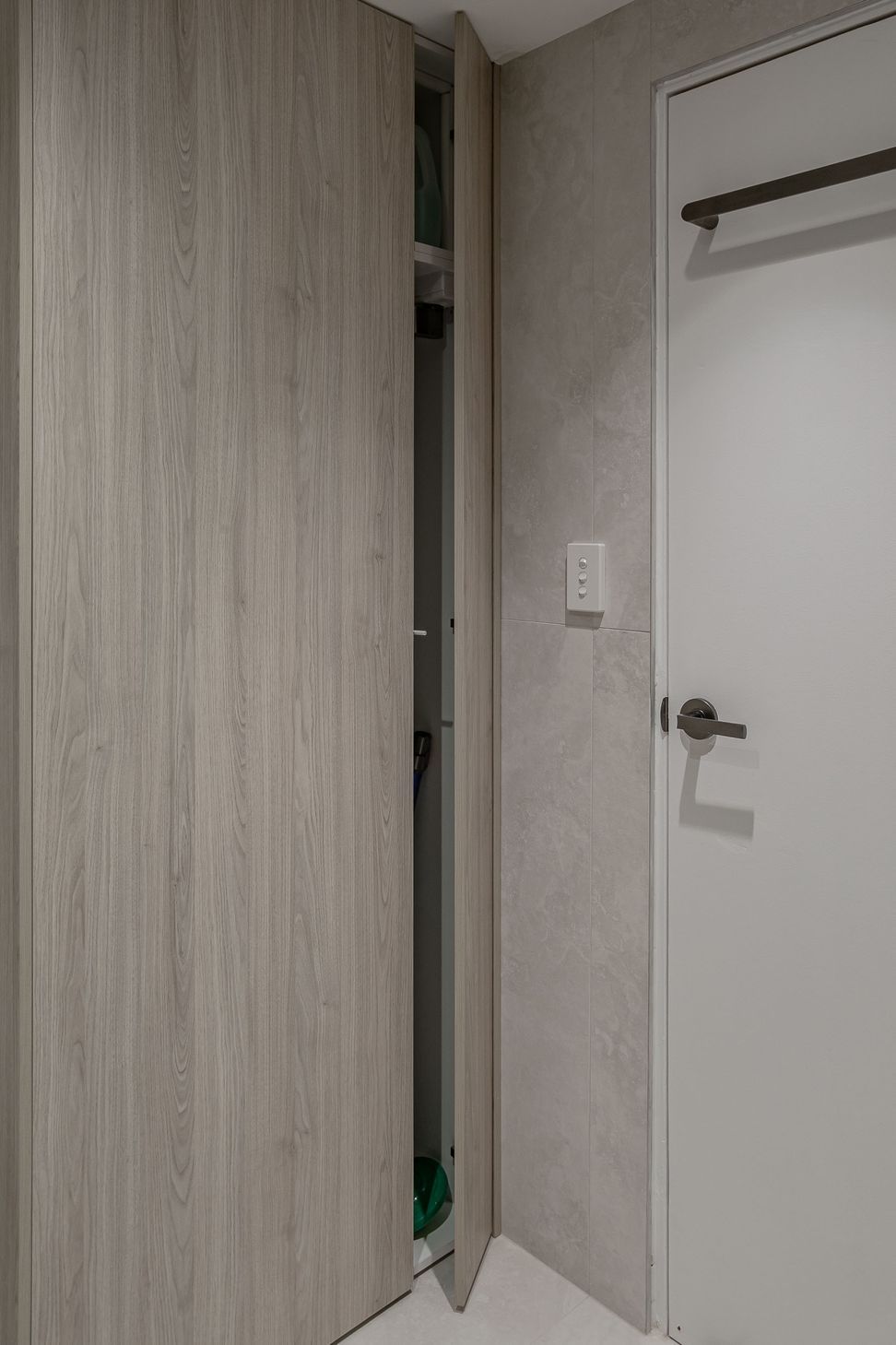 P1060695-v2.jpg