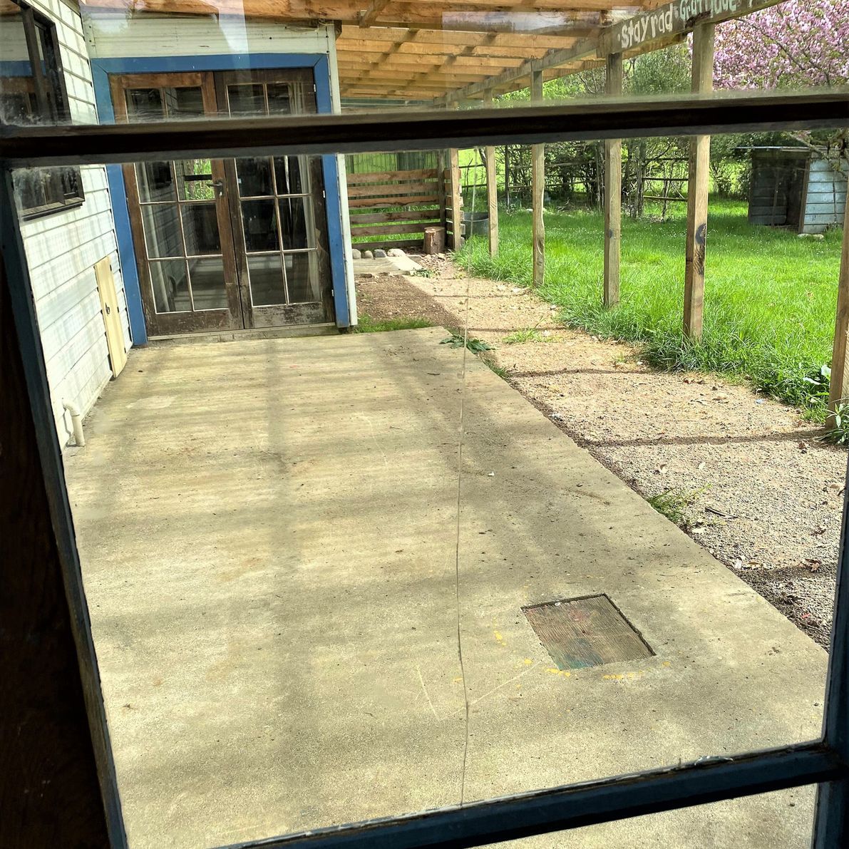 Patio-before.jpg
