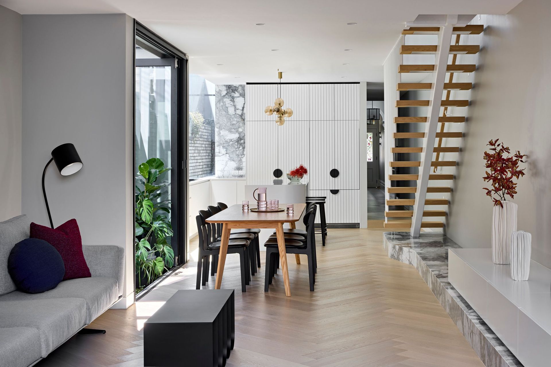 Petersen-D91-brick-wall-South-Melbourne-living.jpg