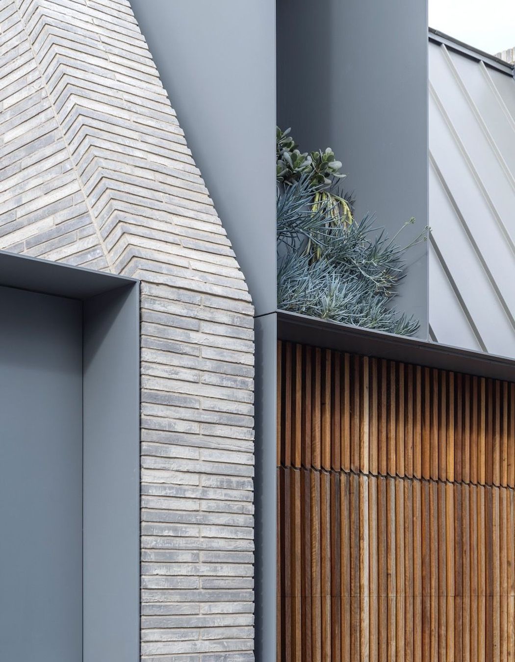 Petersen-K91-bricks-Woollahra-Village-House-flank-wall-detailing.jpeg