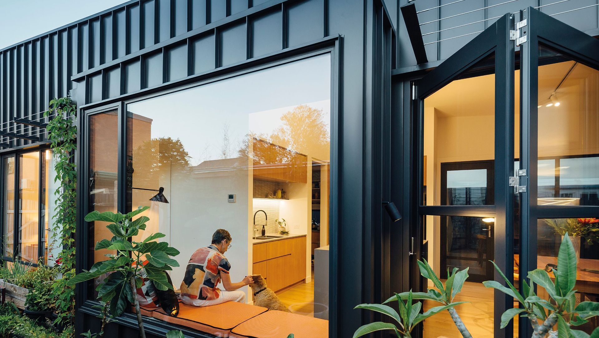 Bright Nautico banner